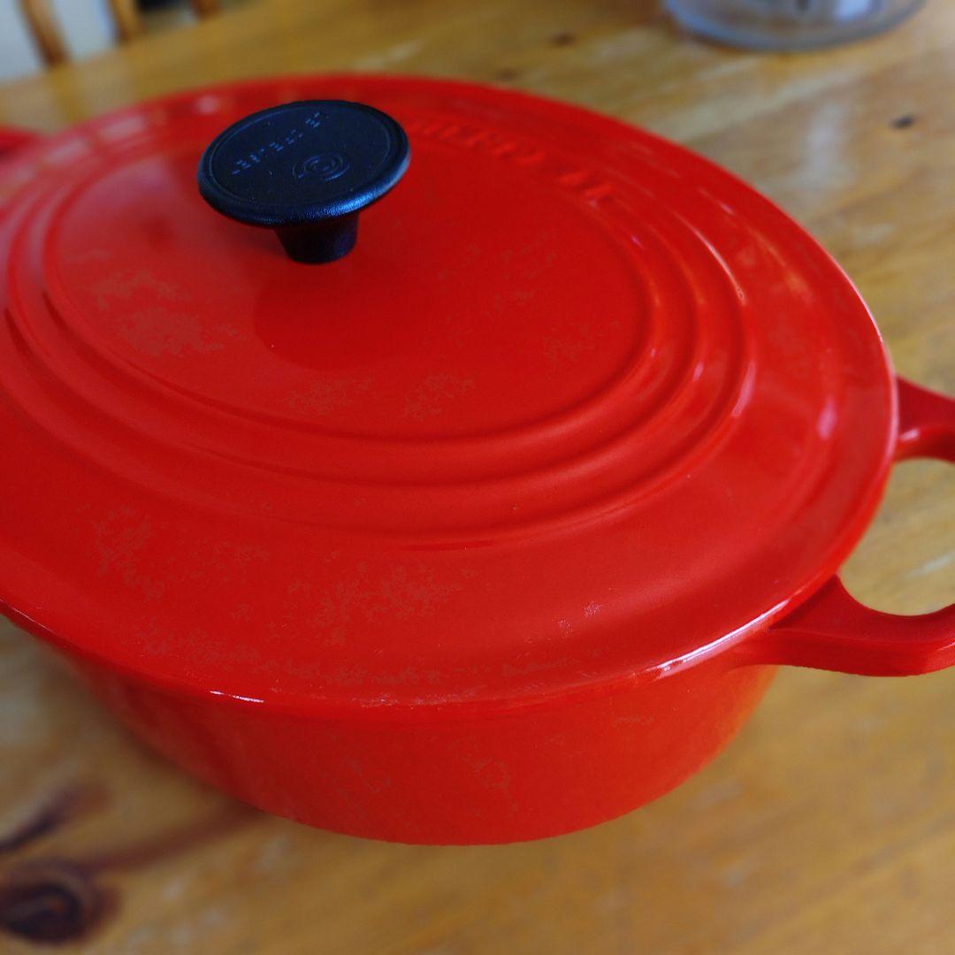 ルクルーゼ　ココットオーバル　25cm レッド　両手鍋