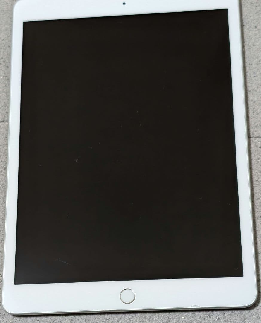 iPad第7世代 32GB シルバーSIMフリーモデル