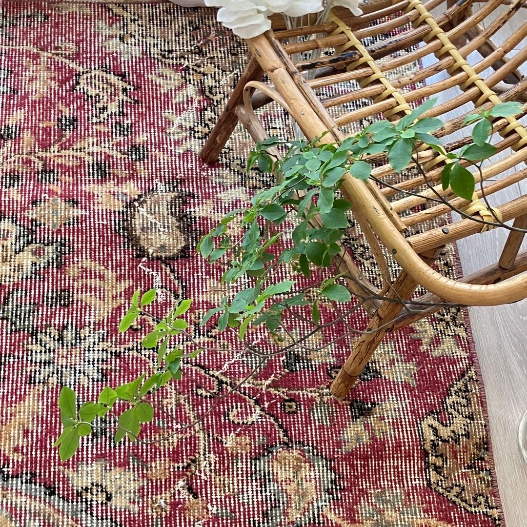 貴重110×124シャビーレッドピンク　ベージュ　正方形　トルコヴィンテージラグ