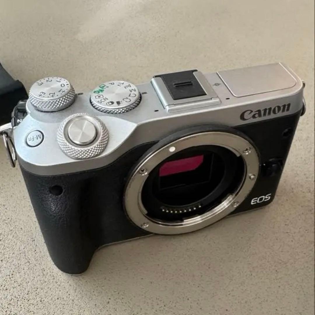 Canon EOS M6ミラーレスカメラ パンケーキレンズセット