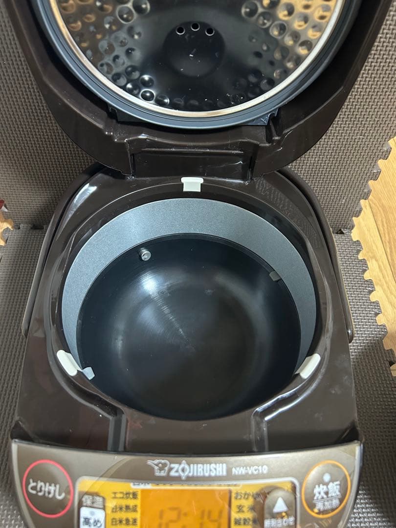 象印 IH炊飯ジャー　NW-VCT10 2024