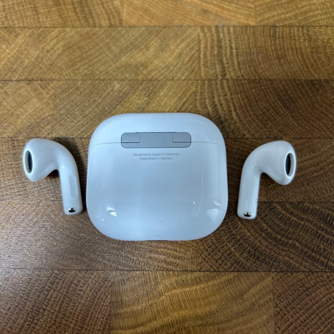 AirPods4 ホワイト MXP93J/A アクティブノイズキャンセリング搭載