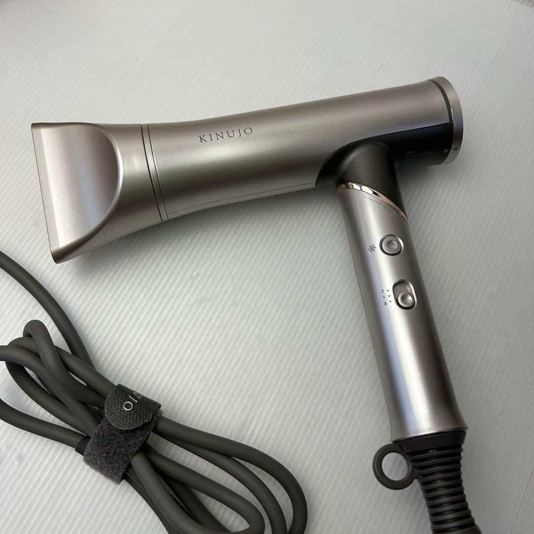KINUIO ドライヤー HW001｜美品｜速乾＆マイナスイオン｜ヘアケア