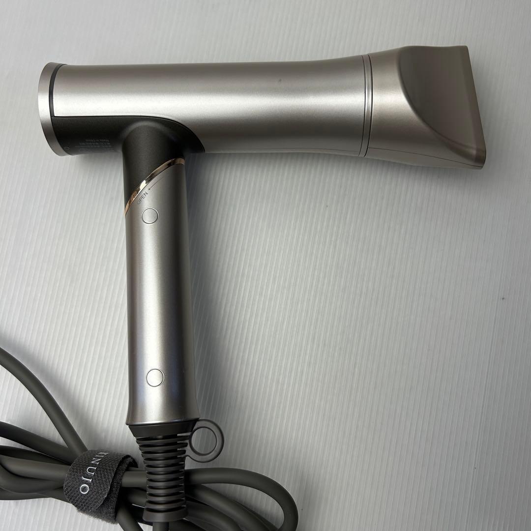 KINUIO ドライヤー HW001｜美品｜速乾＆マイナスイオン｜ヘアケア