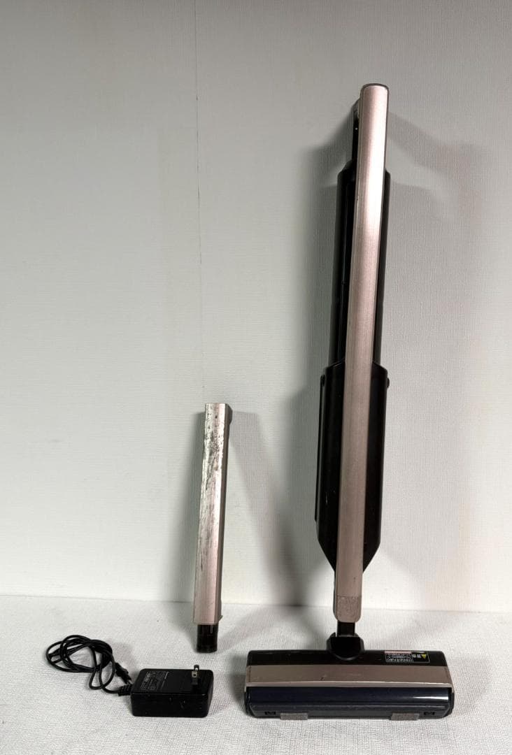 Panasonic　コードレススティッククリーナー　MC-PBU520J-N