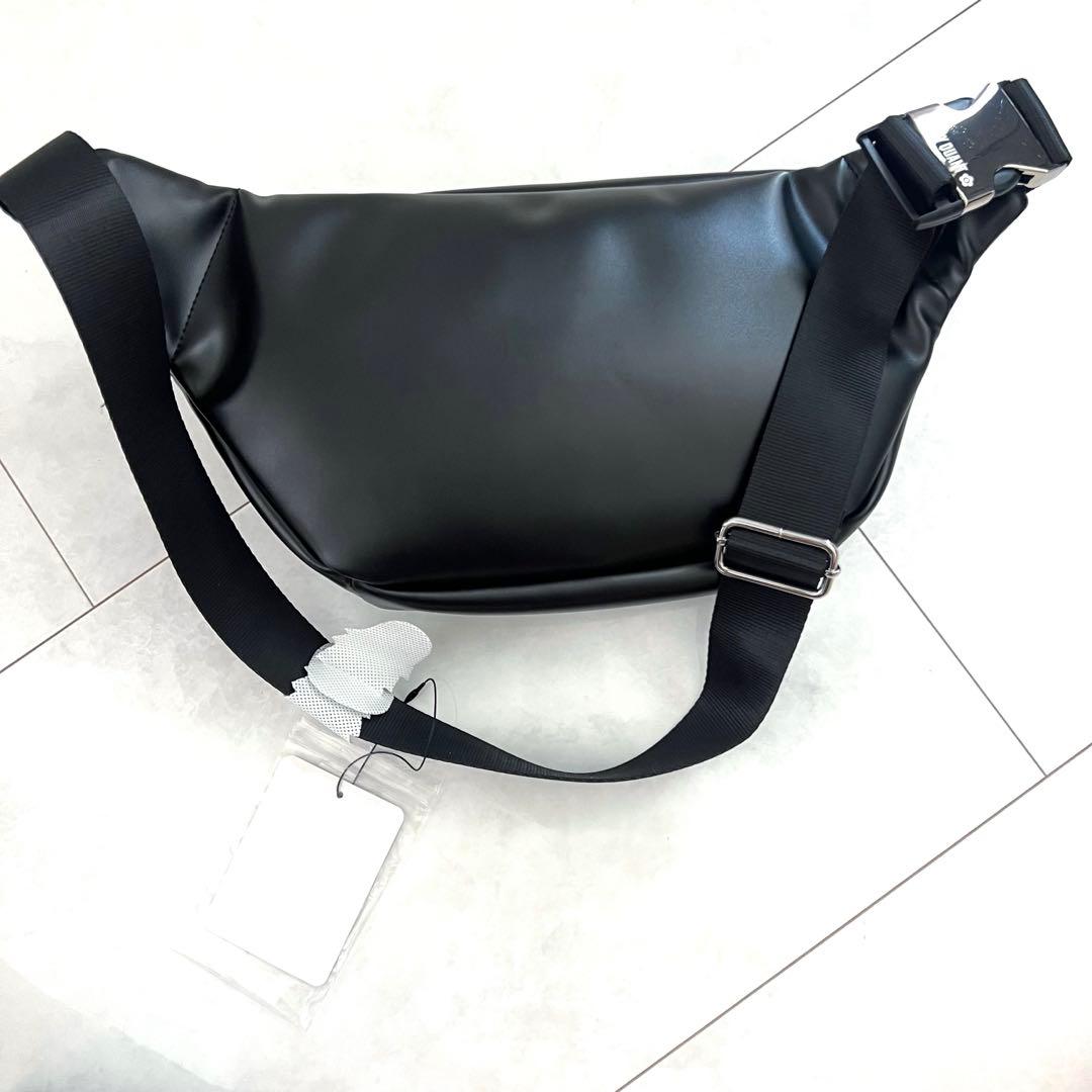 【未使用品】MARY QUANTエポビジューデイジーポイントボディバッグタグ付き