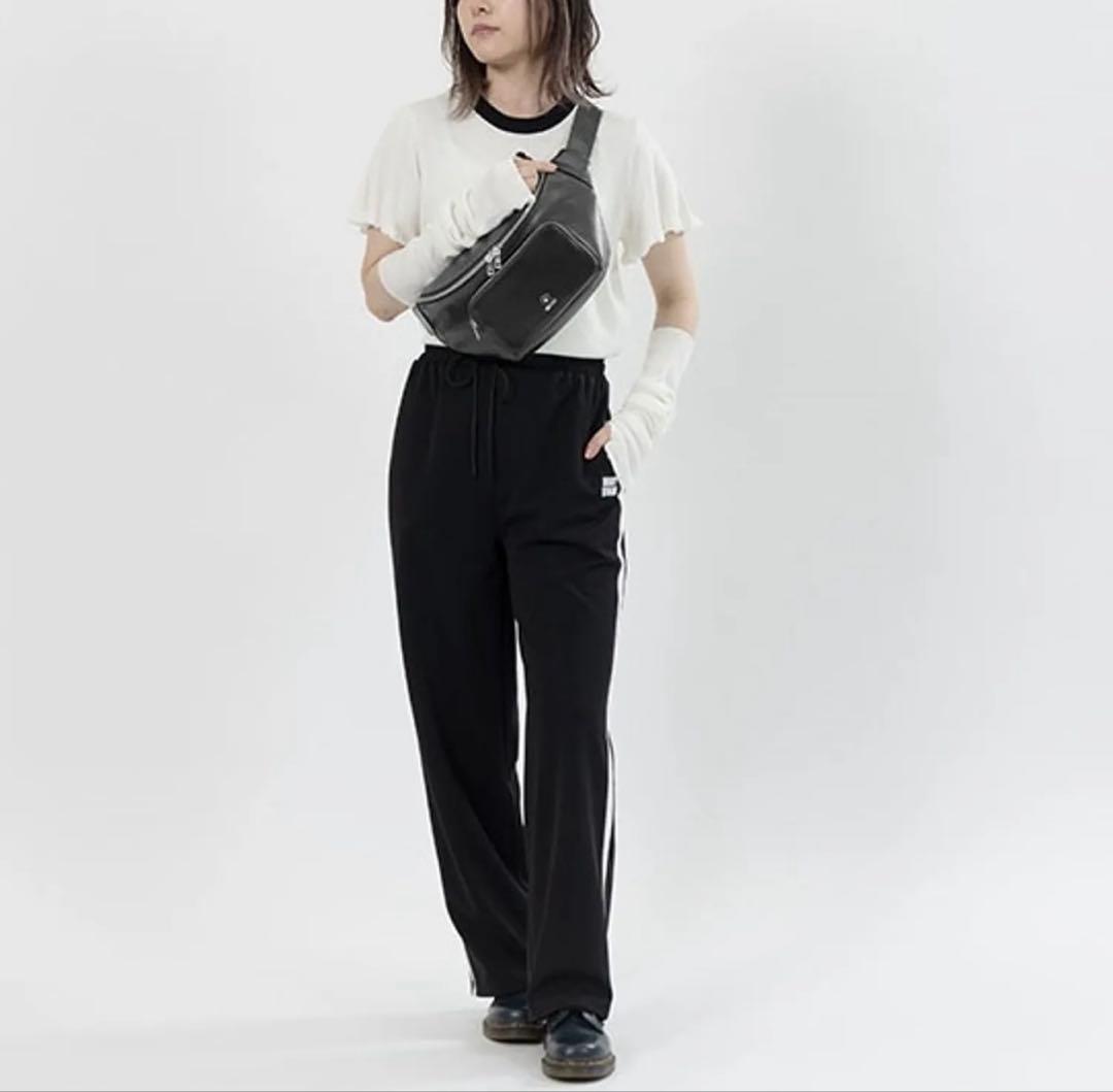 【未使用品】MARY QUANTエポビジューデイジーポイントボディバッグタグ付き