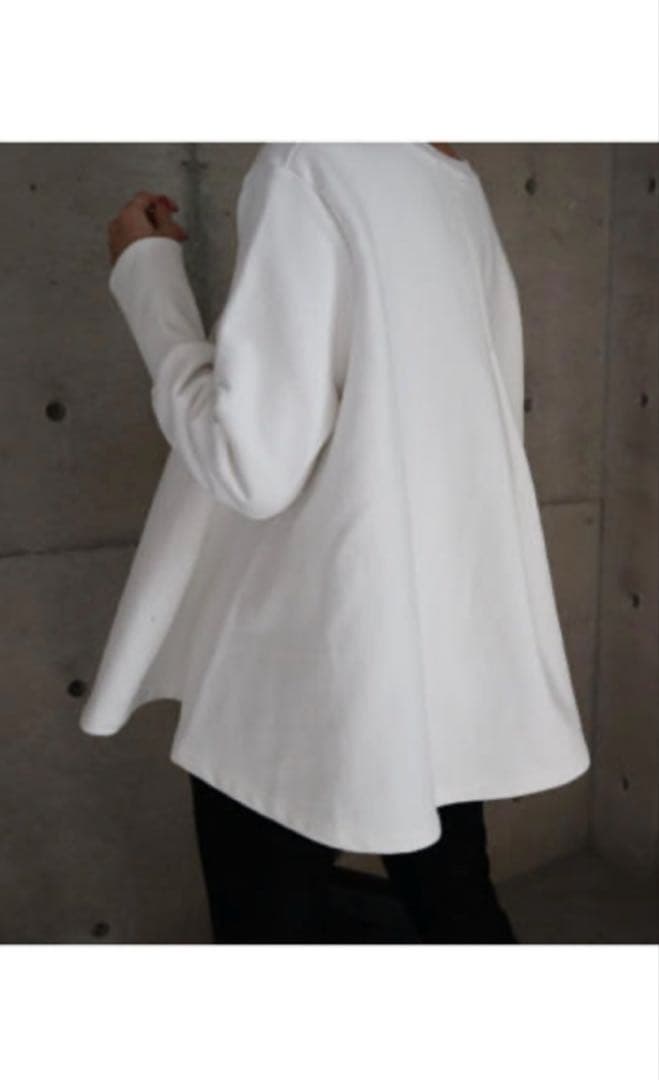 eLLa selectshop エラ スウェット