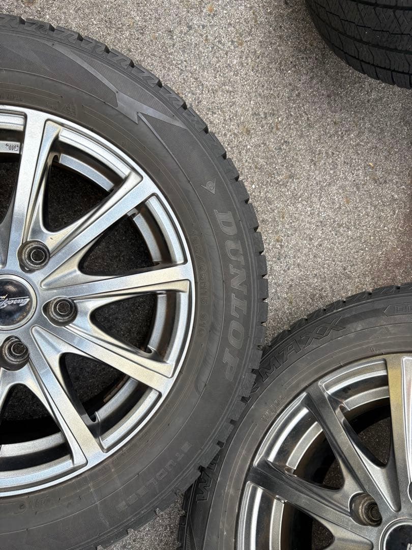 195/65R15 スタンドタイヤアルミセット　ダンロップ　2021年製　8部山