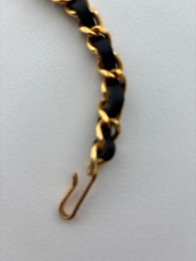 CHANEL 黒と金のチェーンベルト