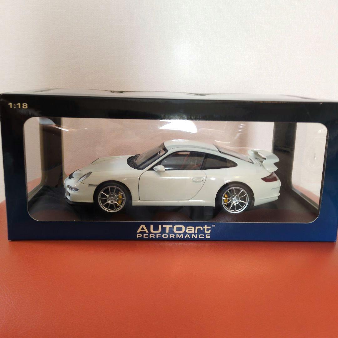 オートアート1/18 PORSCHE 997 GT3