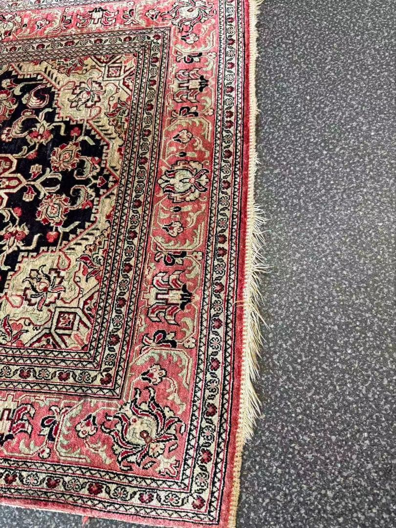 DT515 ペルシャ絨毯 クム イラン 125×73cm シルク 絹100%