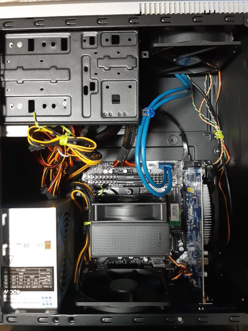 自作PC　RYZEN7 2700・16GB・256GB・R7 240・WIN11