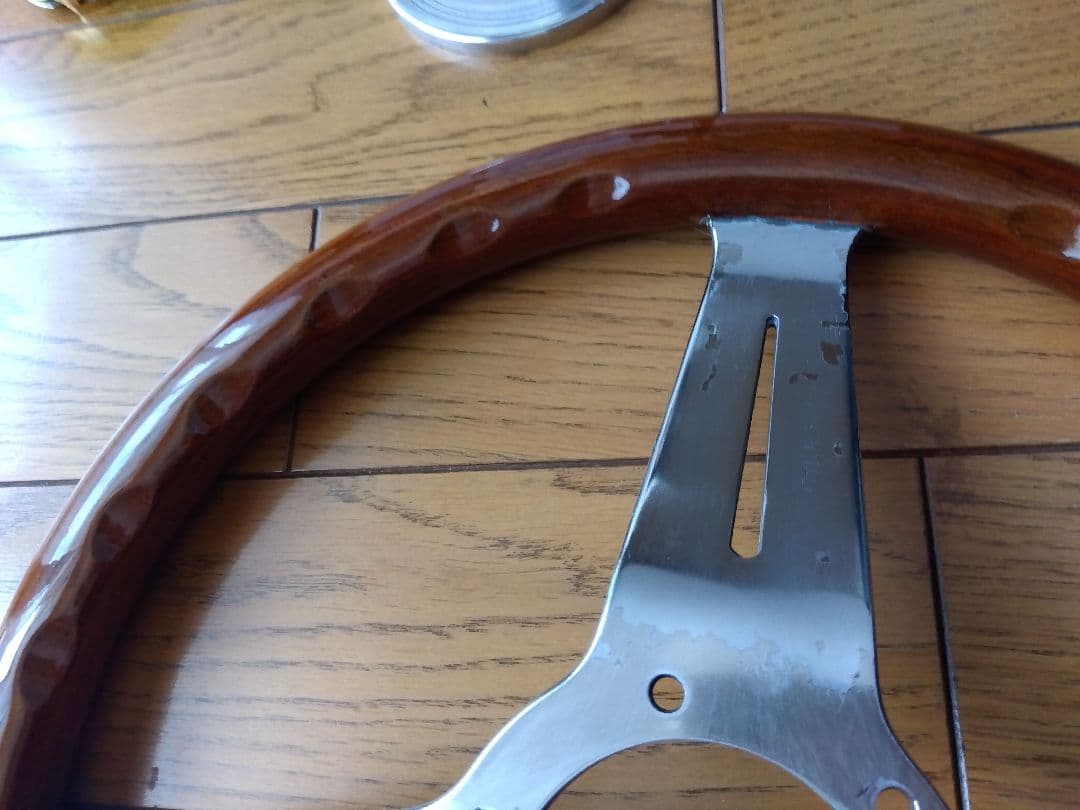 【NARDI Classic】32.5Φ〜 33Φ ウッドステアリング　ナルディ