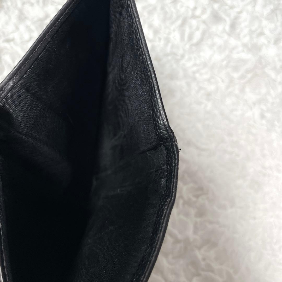 キャビアスキン　がま口　CHANEL レザー 長財布　フラップ　二つ折り　ココ