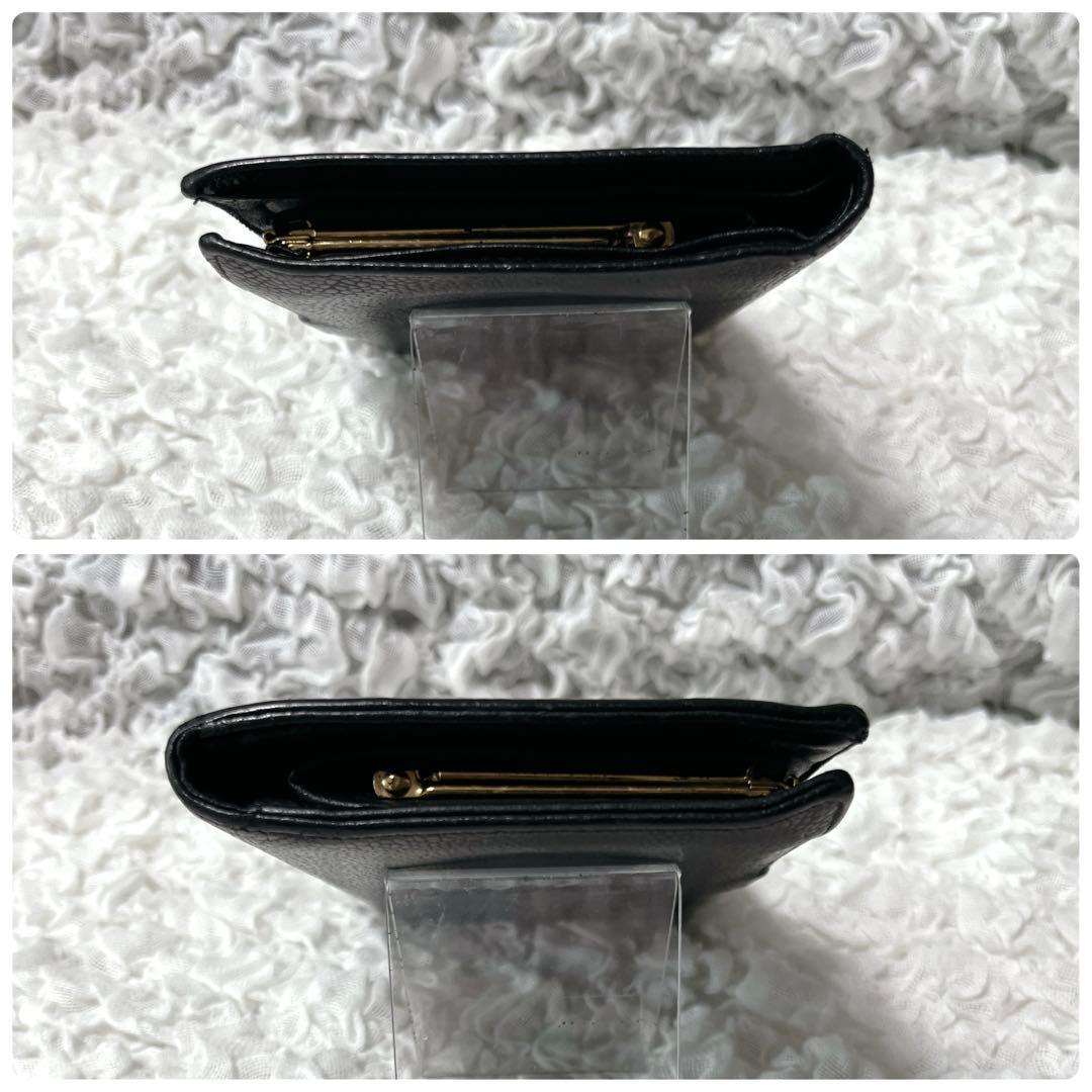 キャビアスキン　がま口　CHANEL レザー 長財布　フラップ　二つ折り　ココ