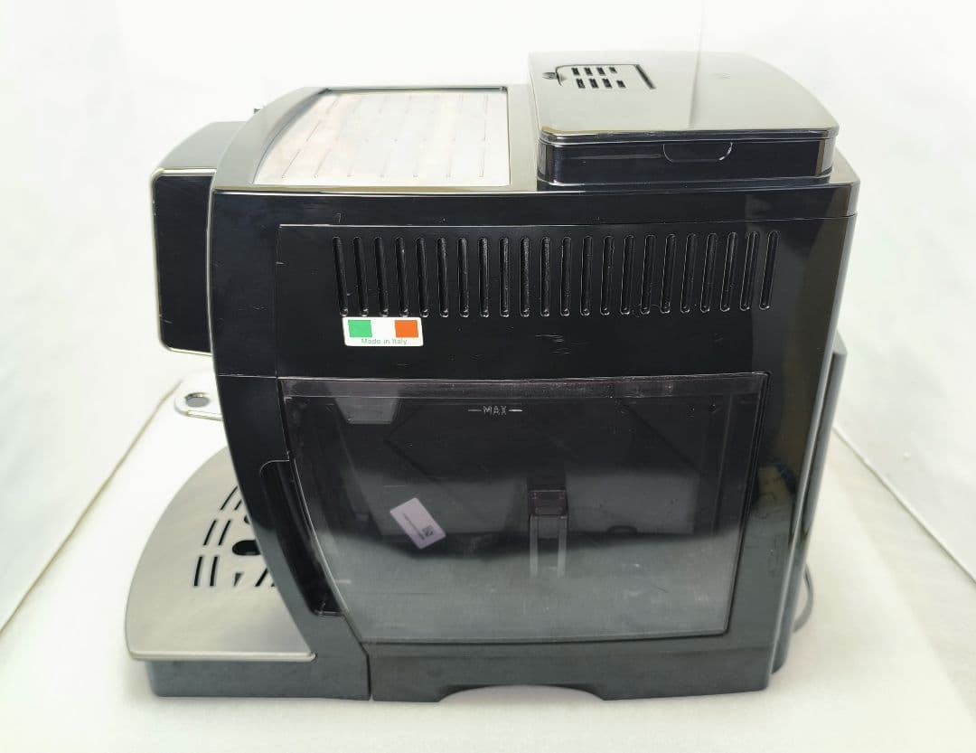 デロンギマグニフィカS コンパクト全自動コーヒーマシン ECAM23120B 1