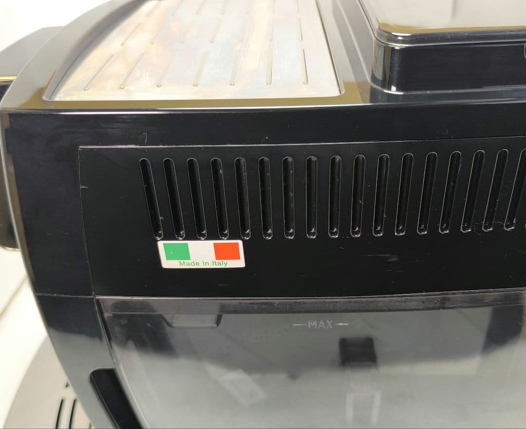 デロンギマグニフィカS コンパクト全自動コーヒーマシン ECAM23120B 1