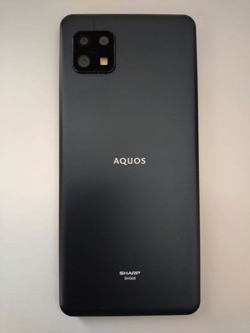 SHARP AQUOS SHG05（AQUOS SENSE6)