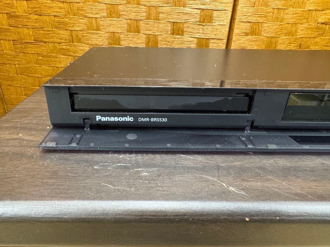 F002 美品　Panasonic ブルーレイレコーダー　500GB