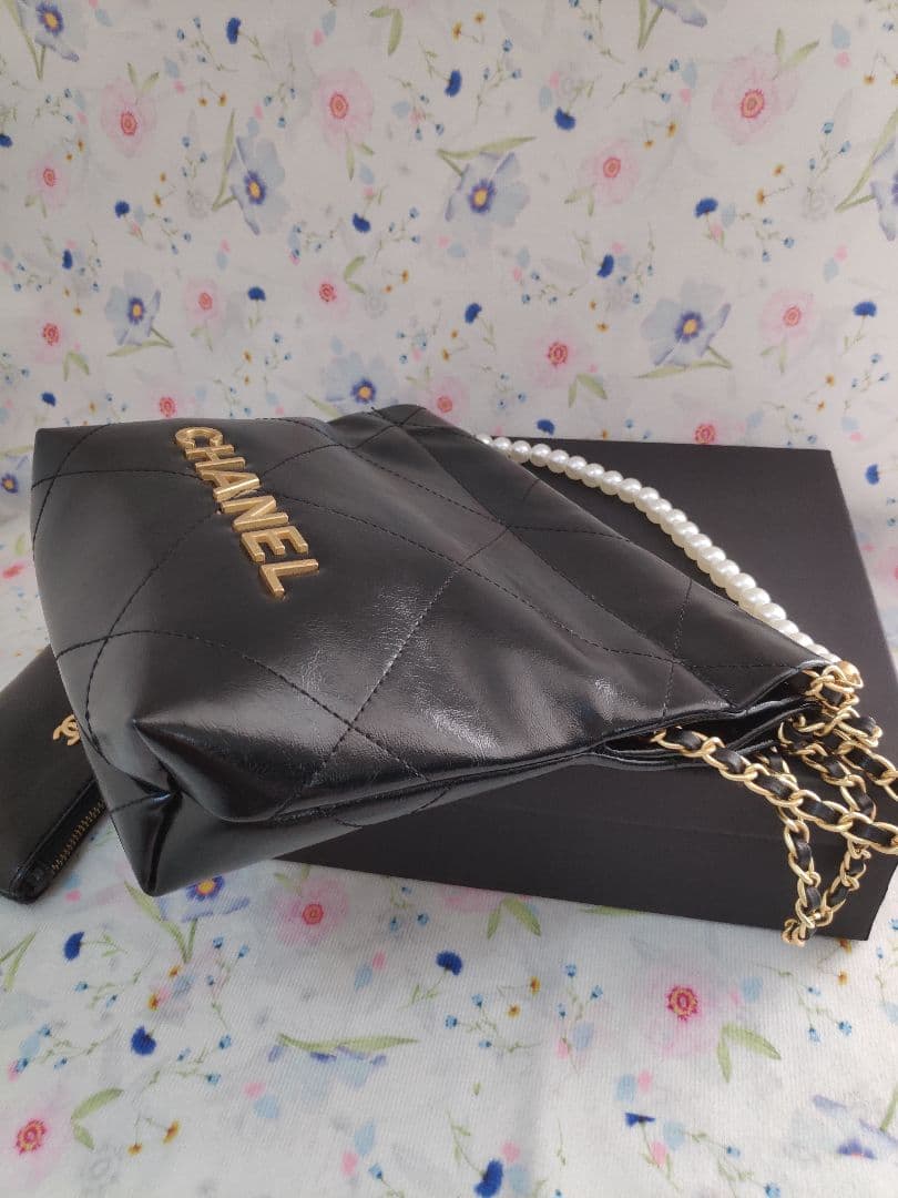 CHANEL ノベルティ ショルダーバッグ パールチェーン ポーチ付き