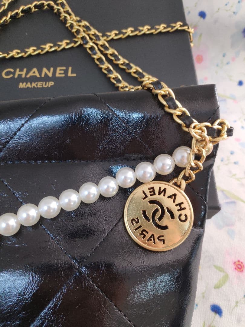 CHANEL ノベルティ ショルダーバッグ パールチェーン ポーチ付き