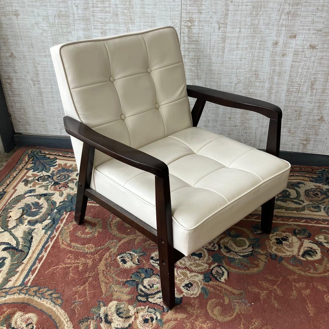 北欧レトロ 木製フレーム アームチェア 一人掛けソファー ロビーチェア ホワイト