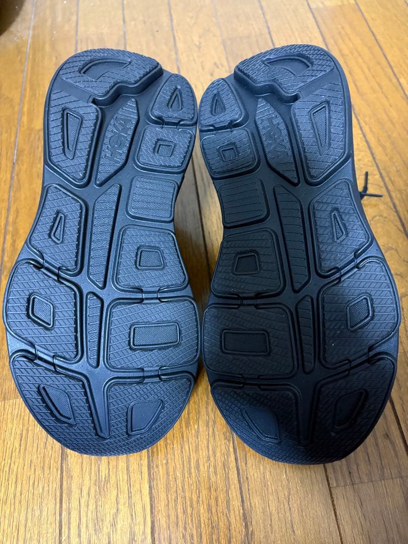 【新品正規品】早い者勝ち！大特価！ホカ ボンダイ9 26.0cm