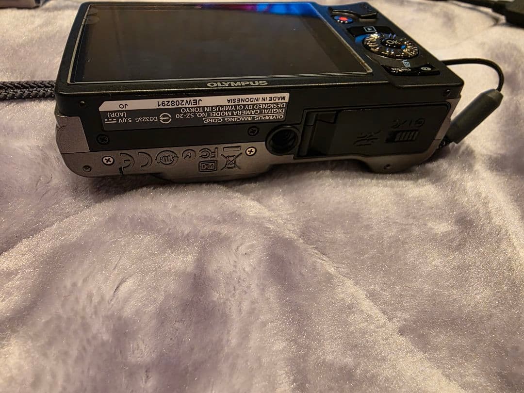 デジタルカメラ OLYMPUS SZ-20