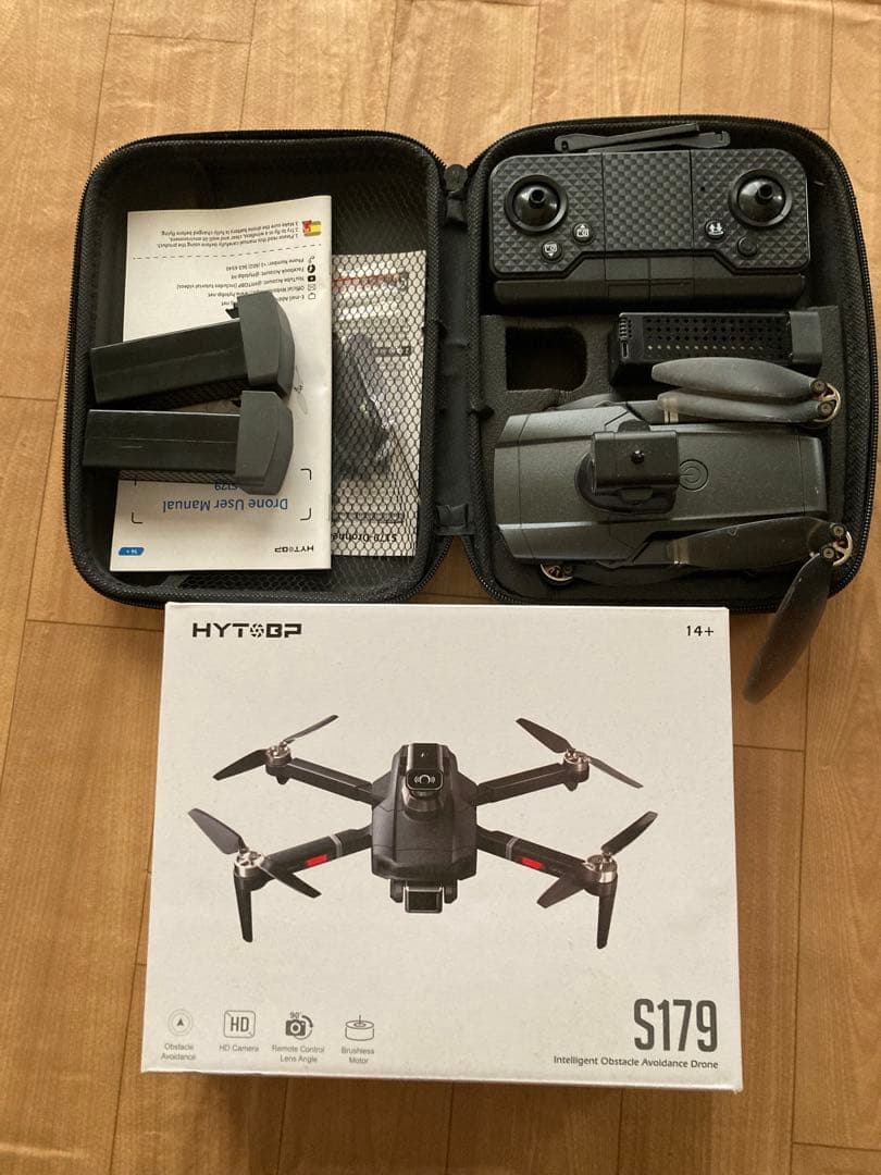 ドローン　ドローンカメラ付き　小型　ケース付き　ラジコン