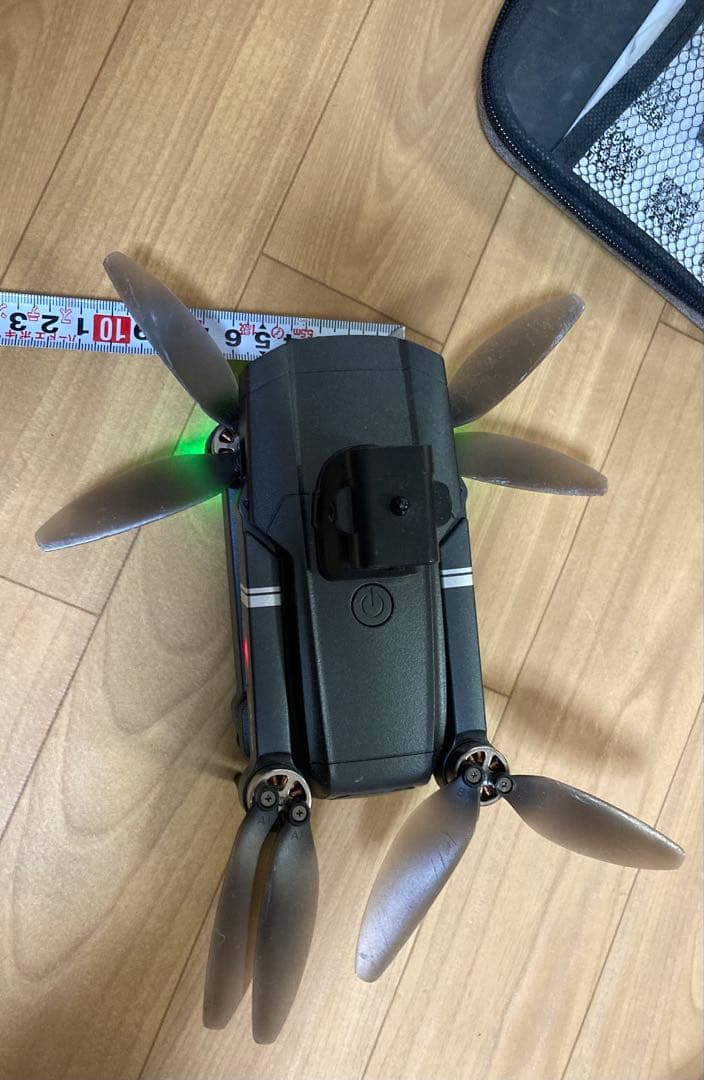 ドローン　ドローンカメラ付き　小型　ケース付き　ラジコン