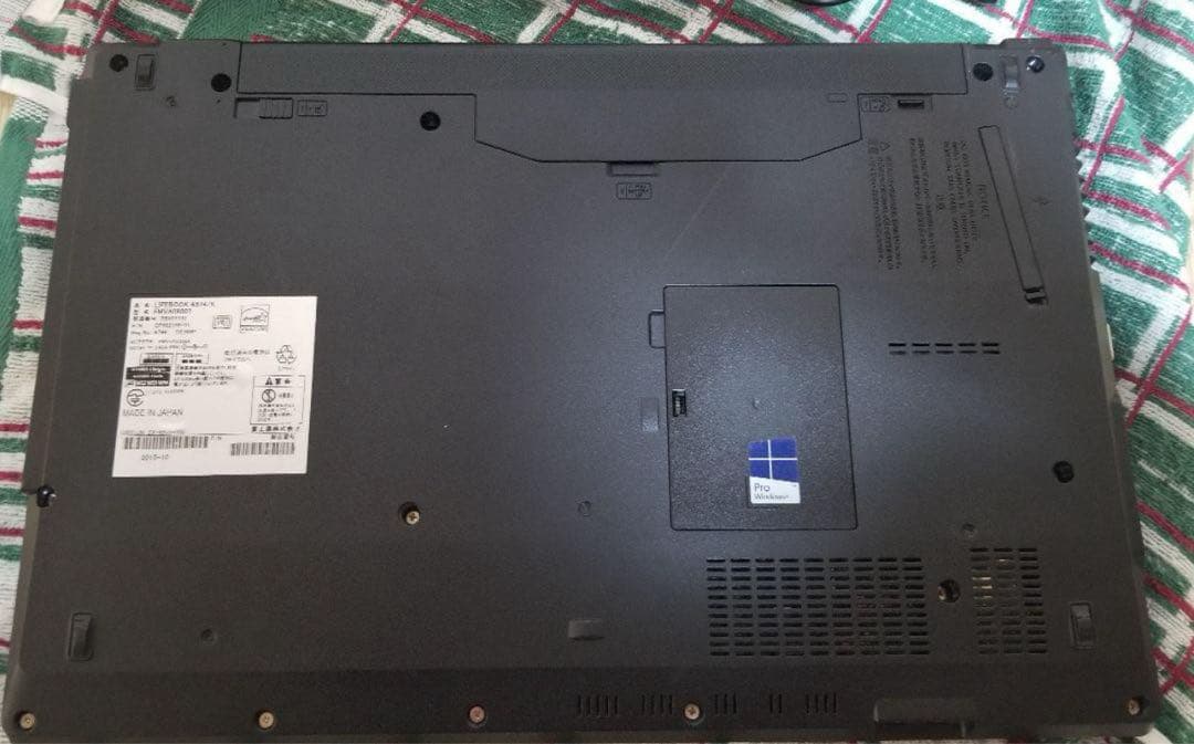 富士通 LIFEBOOK A574/K SSD Windows11　i3