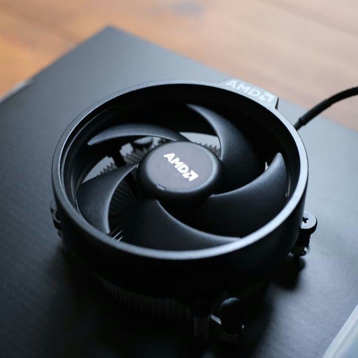 AMD Ryzen 5 5600G 中古 純正CPUクーラー付き