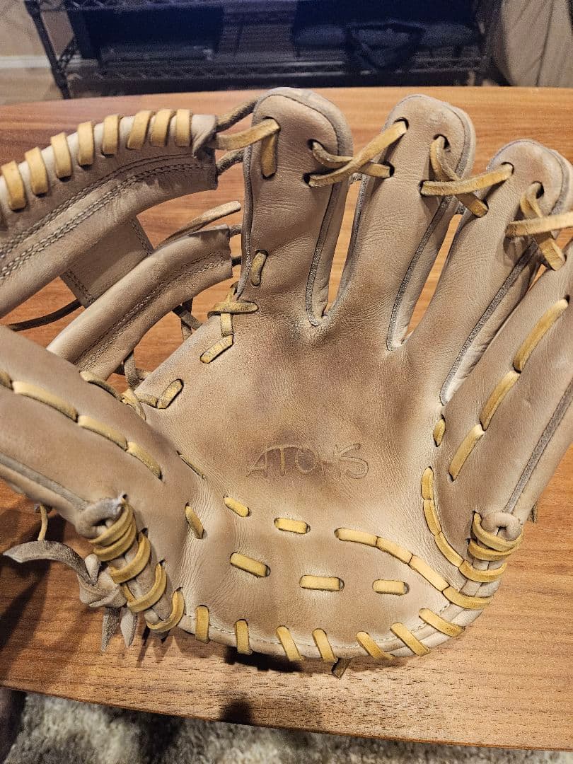 アトムズ　硬式用グラブAKG16型(約27.8cm） 軽量で操作しやすいグローブ