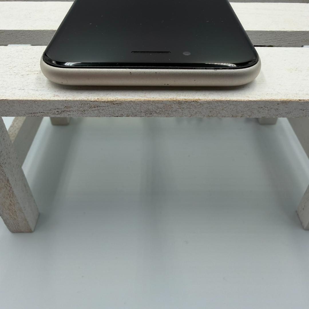 iPhone SE第3世代 64GB スターライト 249