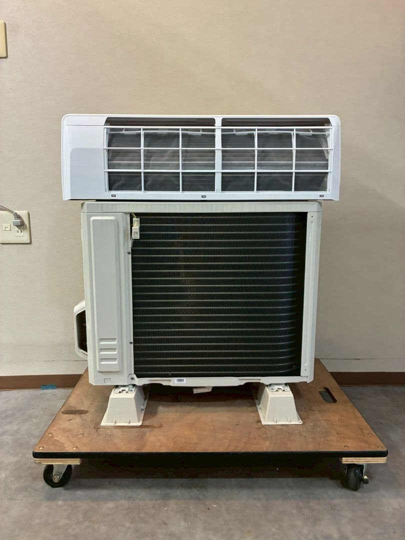 2114 アイリスオーヤマ【IKF-224W】2023年製 6畳 エアコン 中古