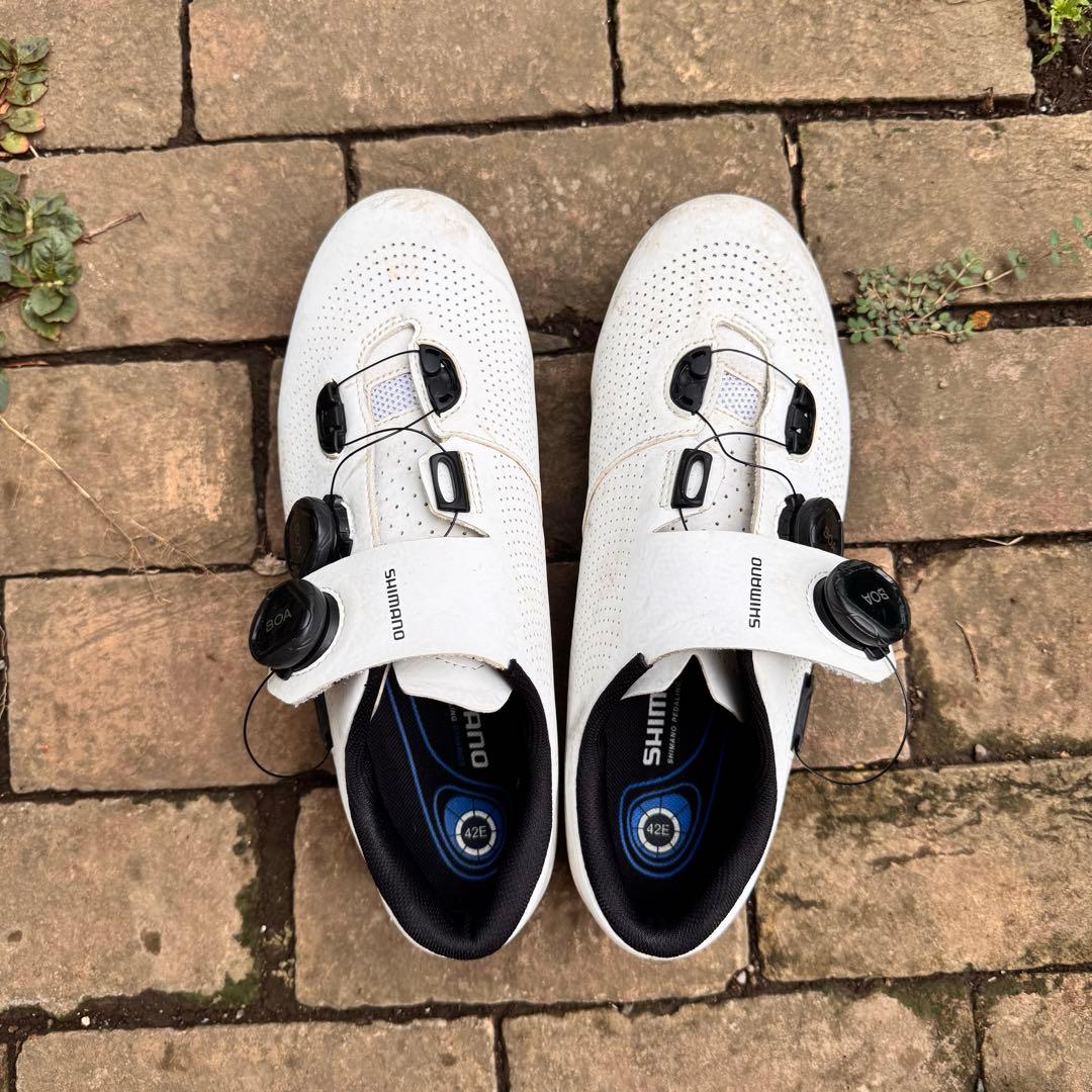 シマノ　ビンディングシューズ　RC7 42 カーボン　ホワイト　BOA
