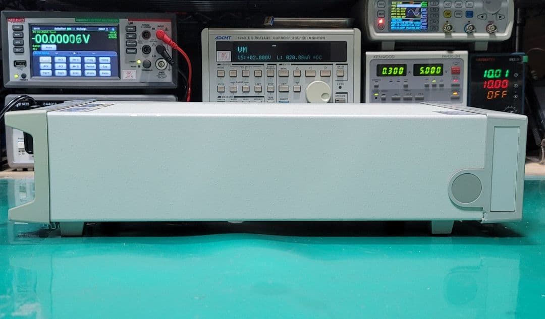 精密直流 電圧/電流発生器 ADVANTEST R6240A 0V-15V 4A