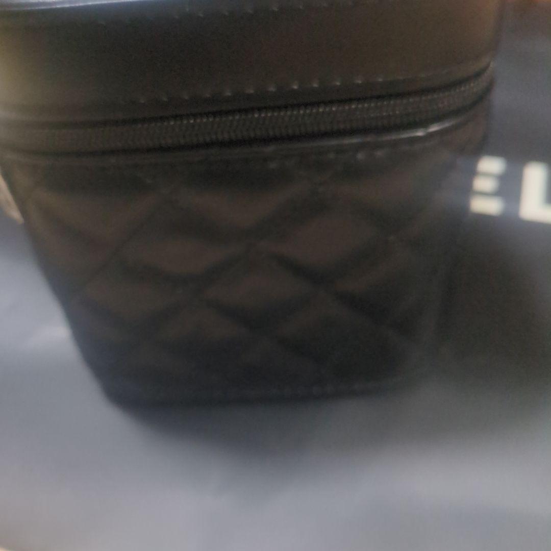 CHANEL ブラック キルティングポーチ非売品限定