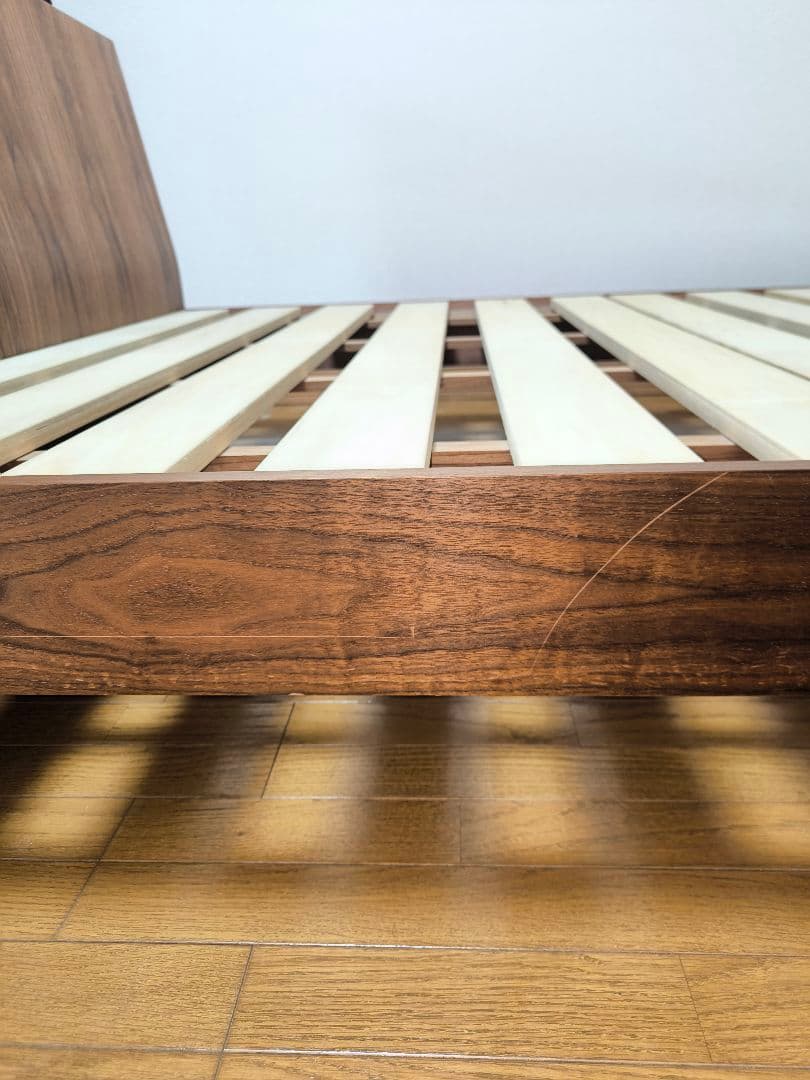 【ACTUS】ダブルベッドフレーム　ウォールナット