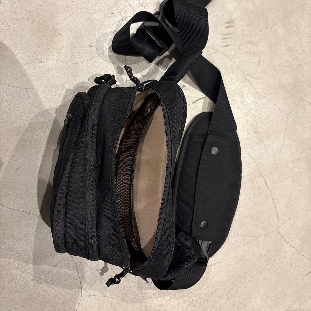 Hugoo ハグー ヒップシート (黒 x ベージュ)