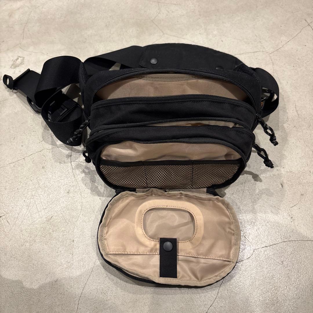 Hugoo ハグー ヒップシート (黒 x ベージュ)