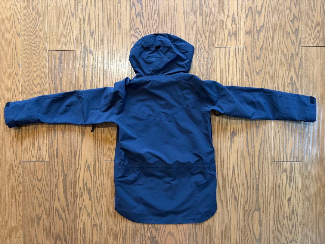 ピークパフォーマンス　スキーウェア　メンズ