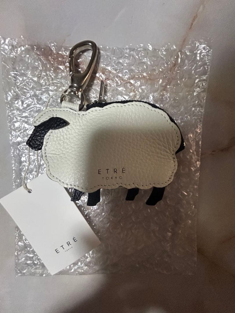 ETRE TOKYO sheepポーチ
