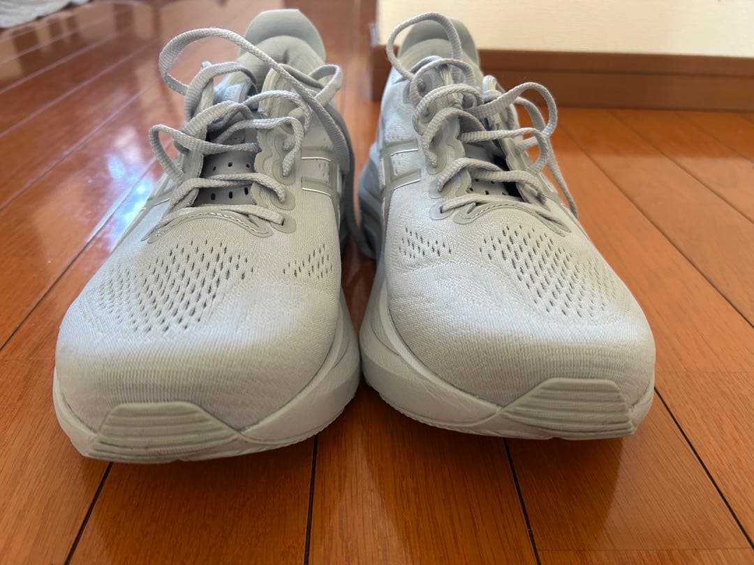 アシックスGEL-KAYANO 32 ゲルカヤノ　グレー27.5 cm 4E