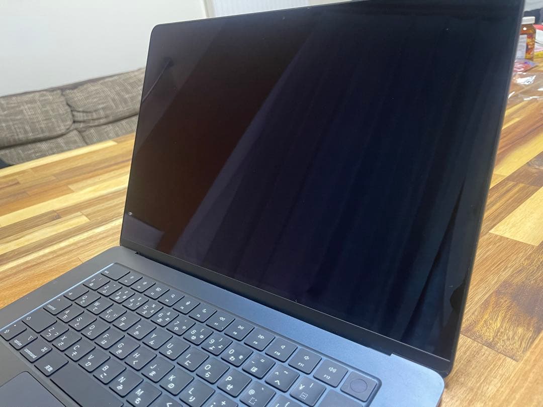 M2 MacBook Air 15インチ メモリ24GB ストレージ512GB