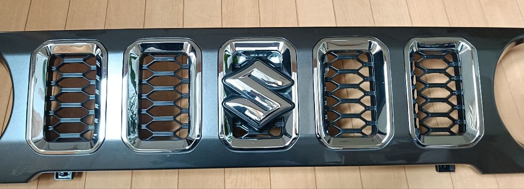 ジムニー ノマド 純正 フロントグリル 新車外し　送料込