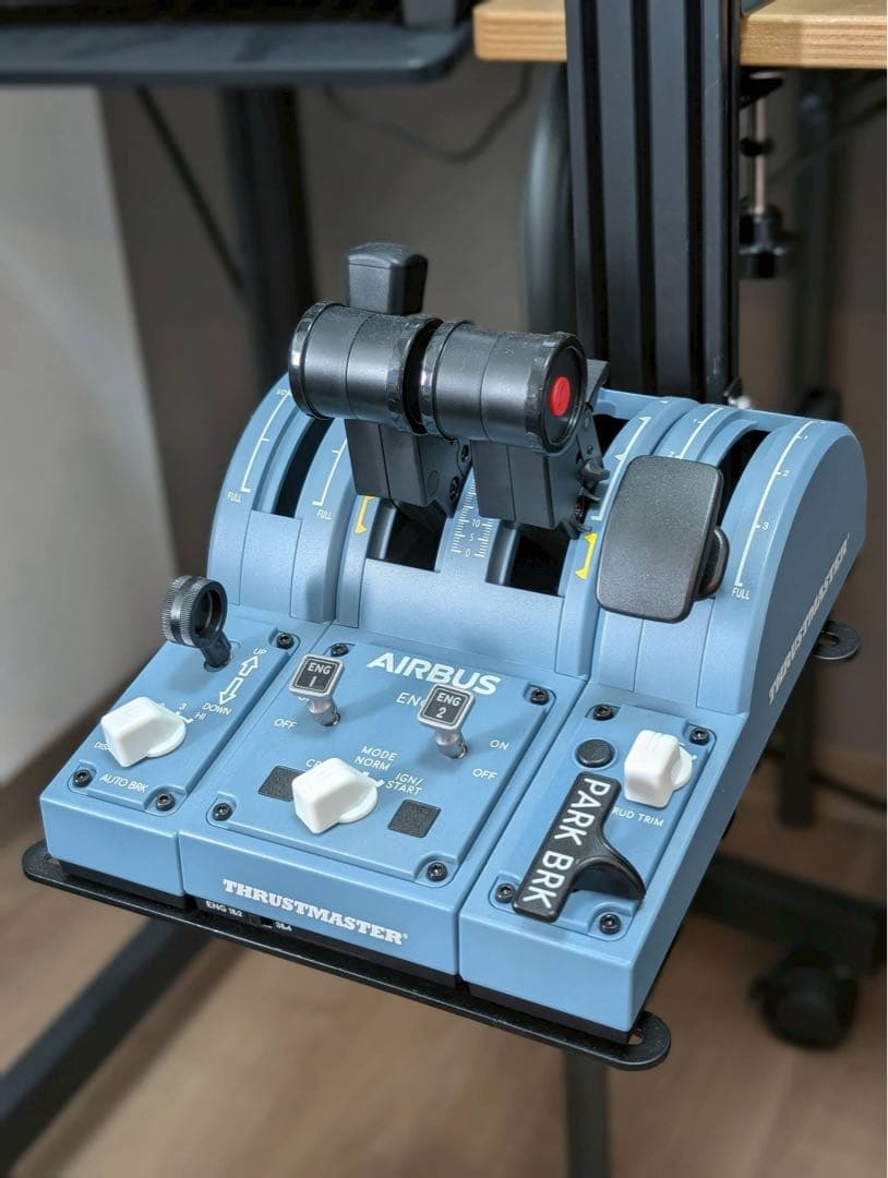 AIRBUSエアバス　Thrustmaster 他コントローラーセット