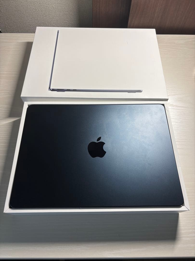 MacBook Air M2 16GB 512GB 13.6インチ