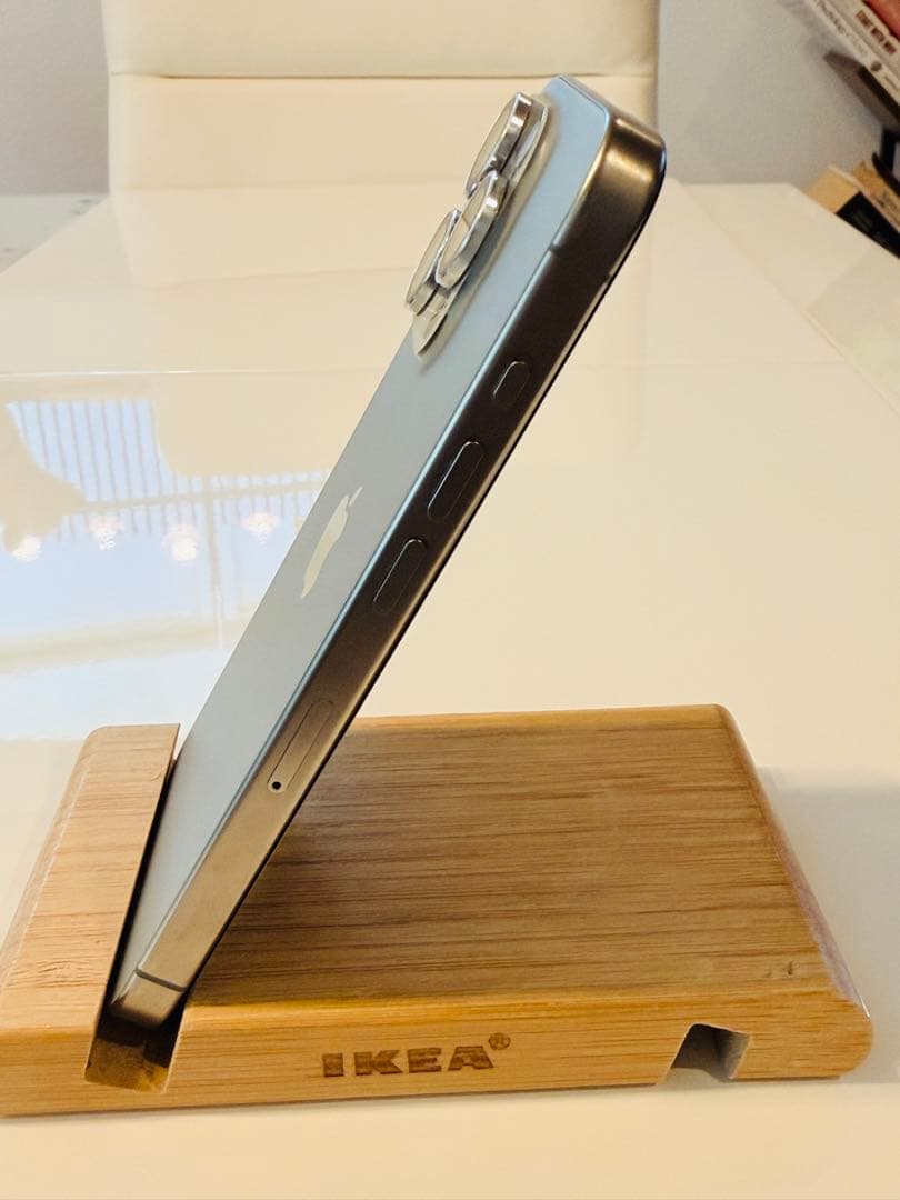 iPhoneアクセサリー Iphone 15 pro on sell with 2 case